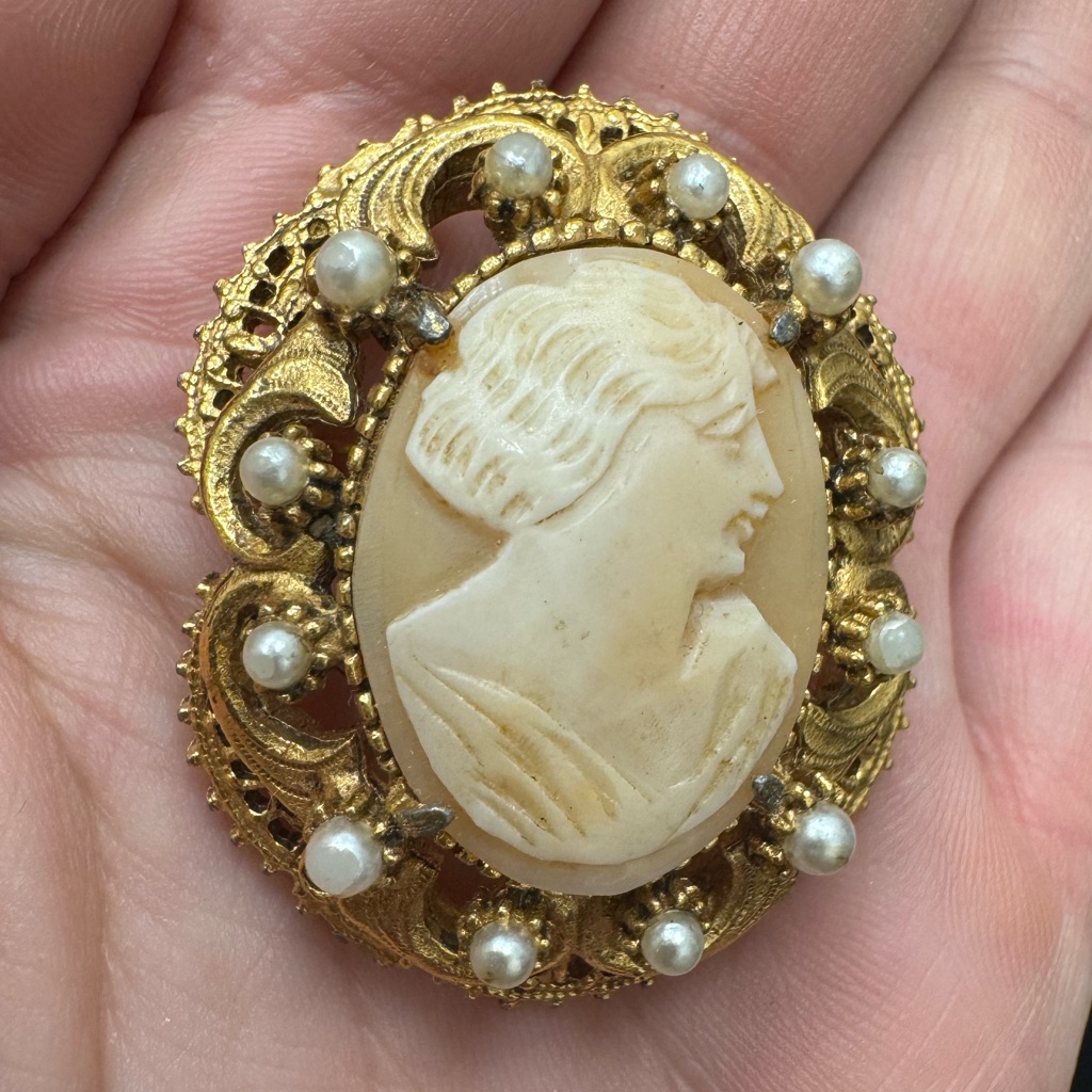 Vintage Florenza Pin Brooch Pendant With Crystals And Seed Pearls Gold Tone